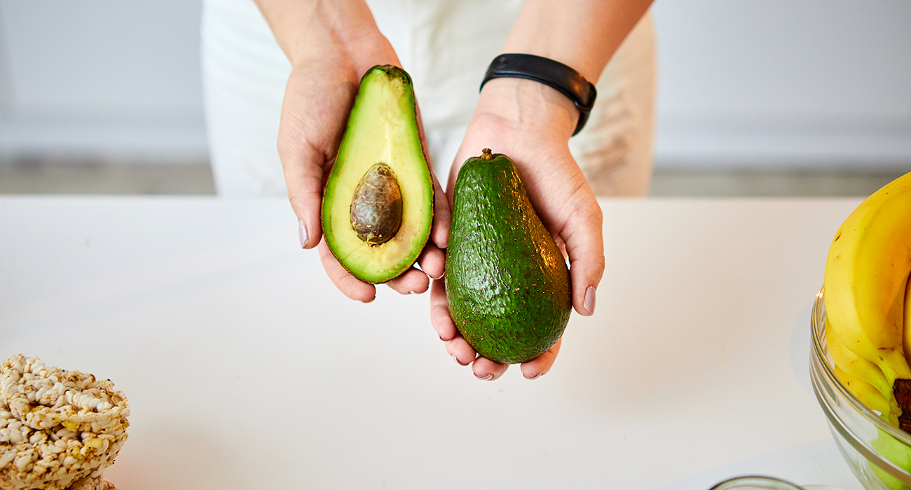 Iată de ce avocado nu trebuie să lipsească din alimentația ta. Beneficii, nutriție, sănătate.