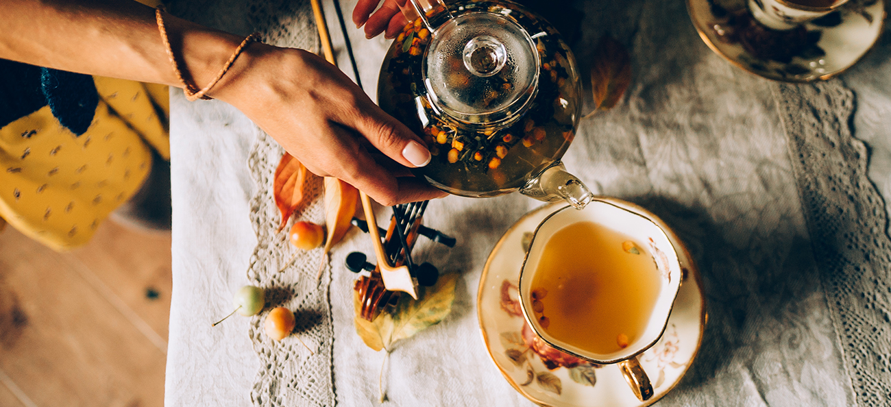 Ceaiurile sunt bune pentru sănătate? Tipuri de infuzii, beneficii și contraindicații