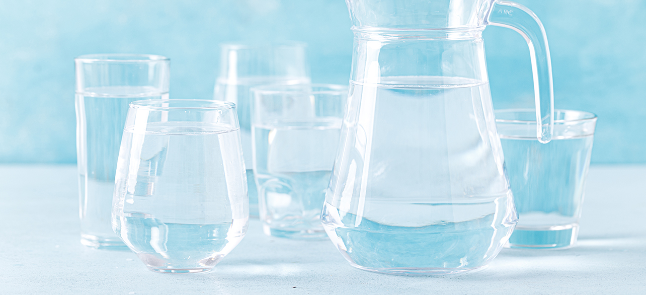 Iată 7 criterii de care să ții cont când îți alegi sursa de apă de băut